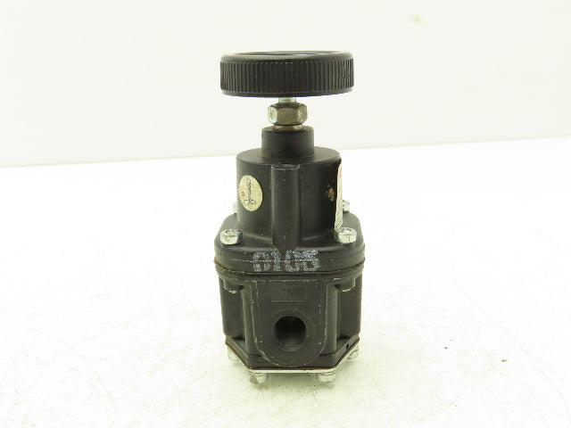 Fairchild 1022 Pressure Regulator 0.5-10 PSI Range 250 PSI Max 1/4" NPT