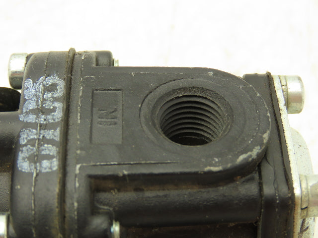 Fairchild 1022 Pressure Regulator 0.5-10 PSI Range 250 PSI Max 1/4" NPT