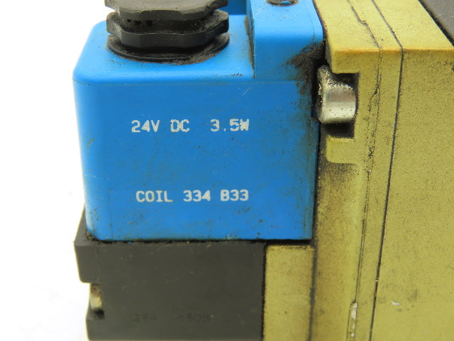 Ross W6577A2401 Pneumatic Double Solenoid Valve 24VDC 5/3-way  Lot of 2