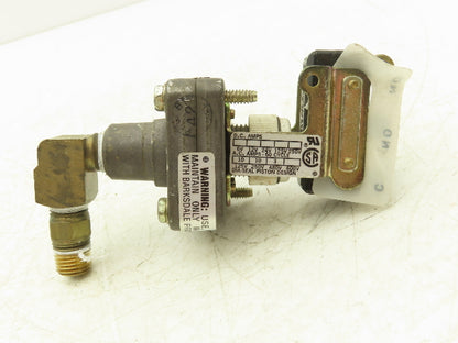 Barksdale E1S-H15-P4 Adjustable Pressure Switch 0.5-15PSI 10A 125/250V 1/8" NPT