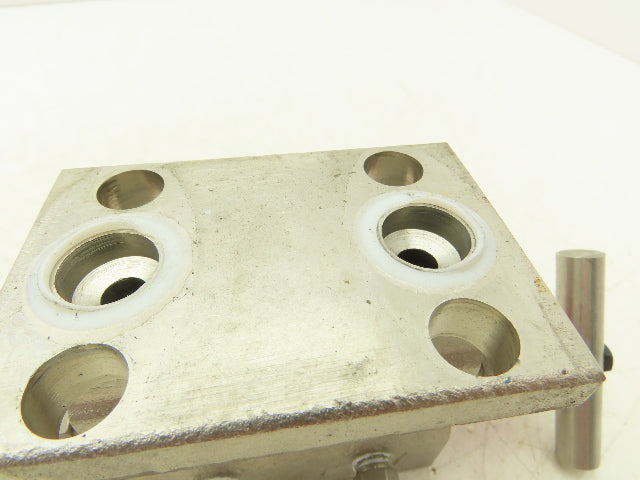 Hoke 8122F8Y Trifold Manifold Needle Valve T Handle 1/2" NPT W/Bleed & Purge