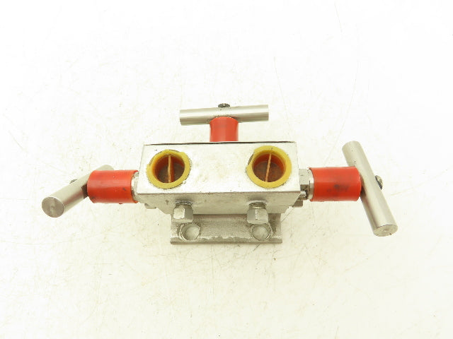 Hoke 8122F8Y Trifold Manifold Needle Valve T Handle 1/2" NPT W/Bleed & Purge