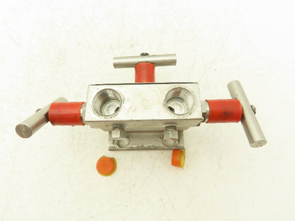 Hoke 8122F8Y Trifold Manifold Needle Valve T Handle 1/2" NPT W/Bleed & Purge