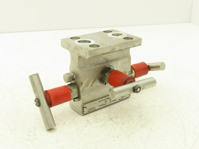 Hoke 8122F8Y Trifold Manifold Needle Valve T Handle 1/2" NPT W/Bleed & Purge