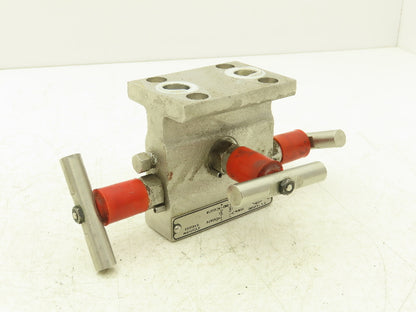 Hoke 8122F8Y Trifold Manifold Needle Valve T Handle 1/2" NPT W/Bleed & Purge