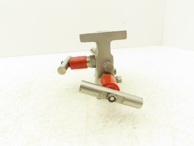 Hoke 8122F8Y Trifold Manifold Needle Valve T Handle 1/2" NPT W/Bleed & Purge