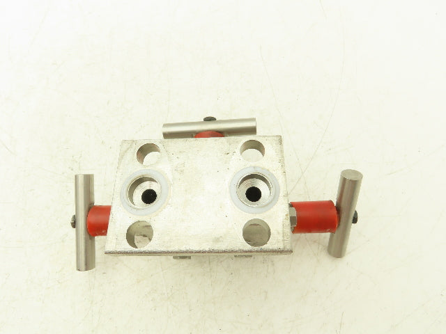 Hoke 8122F8Y Trifold Manifold Needle Valve T Handle 1/2" NPT W/Bleed & Purge