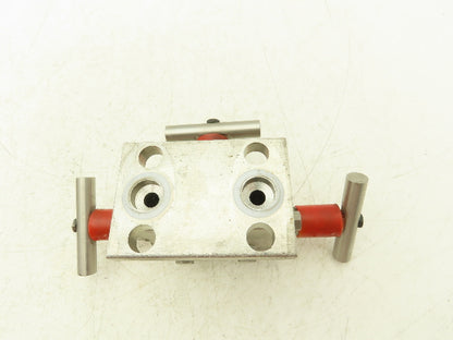 Hoke 8122F8Y Trifold Manifold Needle Valve T Handle 1/2" NPT W/Bleed & Purge
