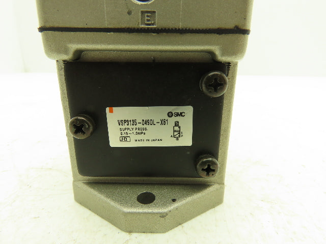 SMC VSP3135-049DL-X61 Pneumatic Solenoid Valve w/Base 1/2" NPT 120VAC 60Hz
