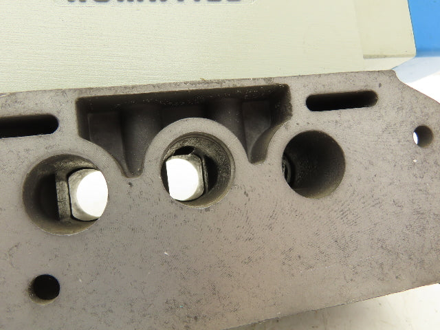Numatics 124BB515MP00061 Solenoid Pilot Valve With Manifold 24VDC 4 Watt Coils