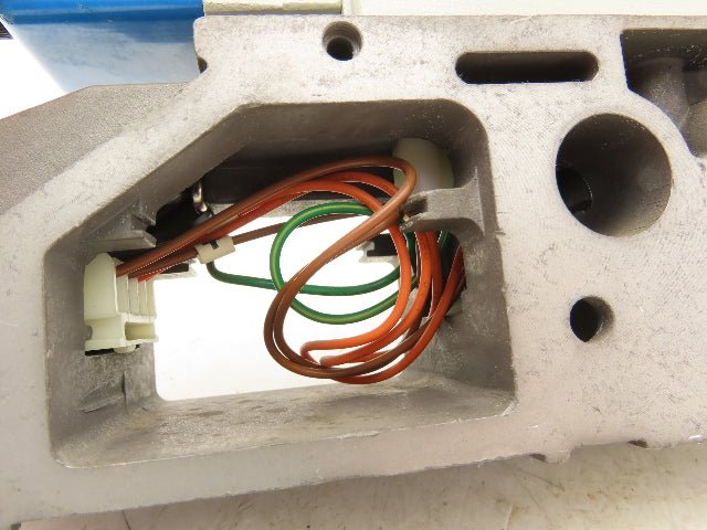 Numatics 124BB515MP00061 Solenoid Pilot Valve With Manifold 24VDC 4 Watt Coils