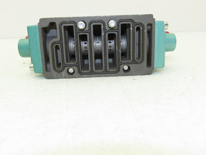 Numatics I22BB500R061D61 Pneumatic Dual Solenoid Valve 145PSI 24VDC 5/3-Way