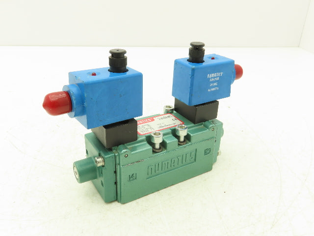 Numatics I22BB500R061D61 Pneumatic Dual Solenoid Valve 145PSI 24VDC 5/3-Way