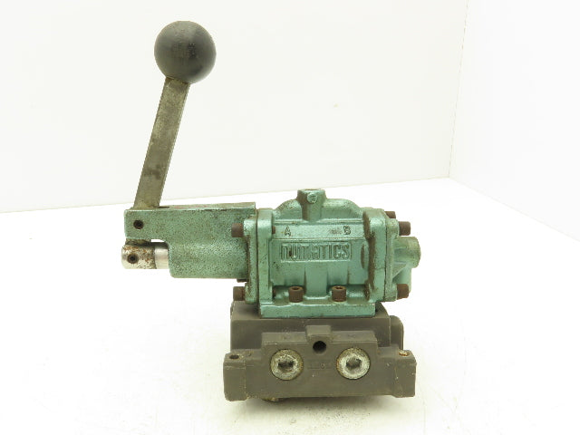 Numatics 33HLD4430 Directional Manual Lever Valve 2-Position 5-Port 1/2"NPT