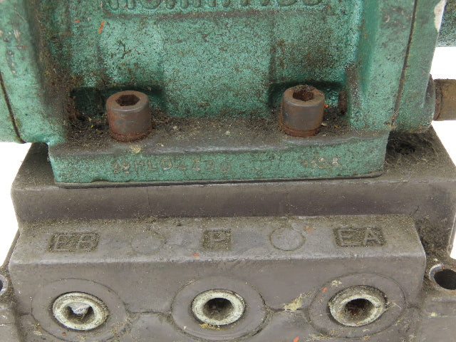 Numatics 32HLD4430 Directional Manual Lever Valve 2-Position 5-Port 1/4"Manifold