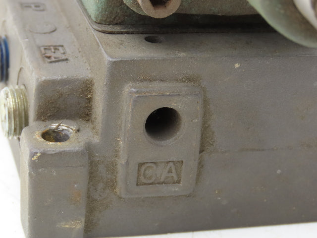 Numatics 34HLD4410 Directional Manual Lever Valve 2-Position 5-Port 1/4"Manifold