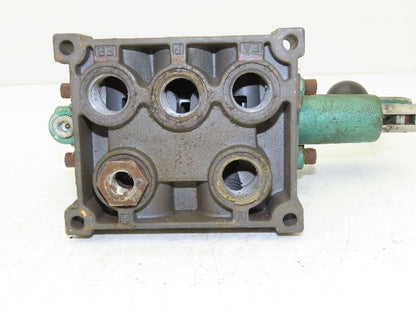 Numatics 34HLS5430 Directional Manual Lever Valve 3-Pos Spring Return 1/2"NPT