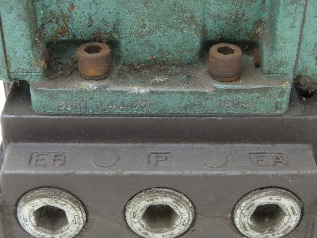 Numatics 32HLD4430 Directional Manual Lever Valve 2-Position 5-Port 1/2"NPT