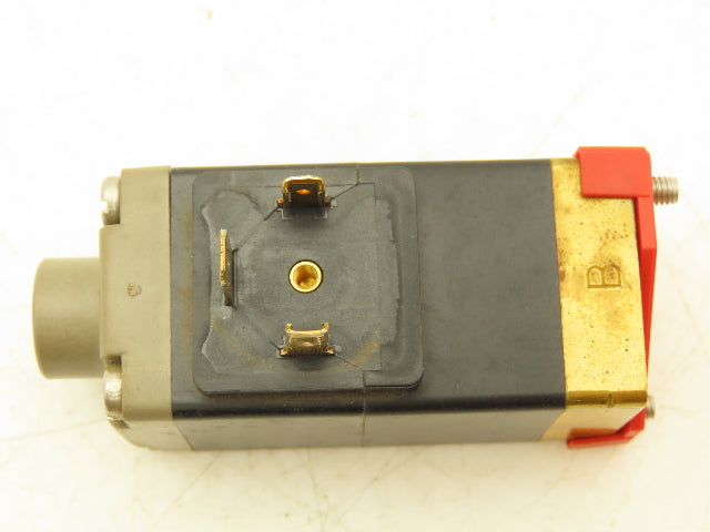 Burkert 0313 D 2.0 NBRMS Magnetic Solenoid Valve PN0-8BAR 48V 50/60 HZ 1/8"