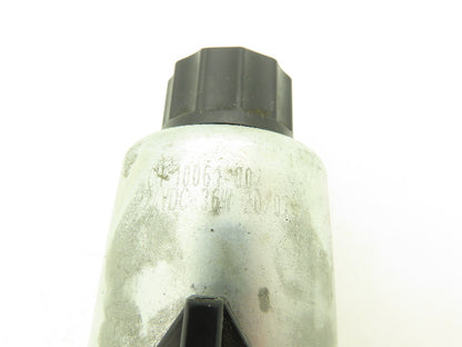 Parker D3W2CNJC4 Hydraulic Directional Control Solenoid Valve 3-Pos 24VDC D05
