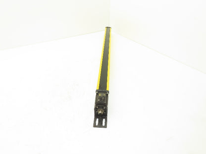 Allen Bradley R4K0640YD Guardshield Light Curtain Transmitter 640mm 24VDC *Read*