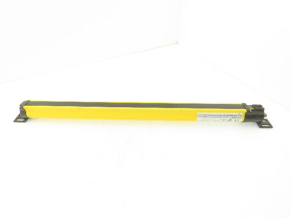 Allen Bradley R4K0640YD Guardshield Light Curtain Transmitter 640mm 24VDC *Read*