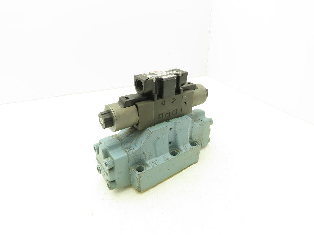 Nachi DSE-G06-C5-GR-D2-11 Hydraulic Directional Control Solenoid Valve 24VDC 3/4