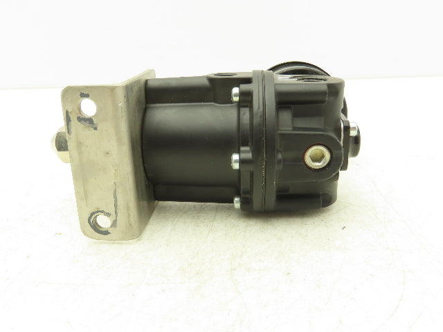 Fairchild 10233 Kendall Pressure Regulator 0.5-30PSI Range 500 PSIG Max 3/8" NPT