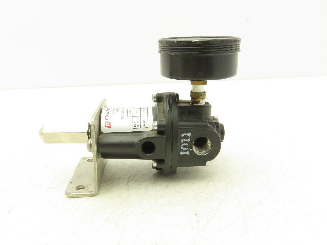 Fairchild 10233 Kendall Pressure Regulator 0.5-30PSI Range 500 PSIG Max 3/8" NPT