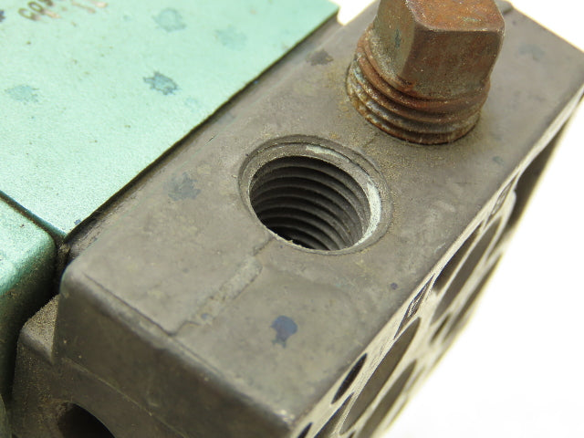 Numatics 12SXD441O000030 237-221B Pneumatic Solenoid Valve 1/4"npt 120V Lot of 2