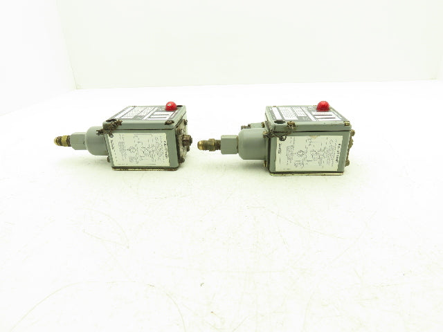 Allen Bradley 836T-T253JX21X15 Series A Pressure Control 6-30 PSI Diff Lot of 2