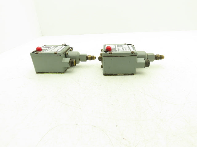 Allen Bradley 836T-T253JX21X15 Series A Pressure Control 6-30 PSI Diff Lot of 2