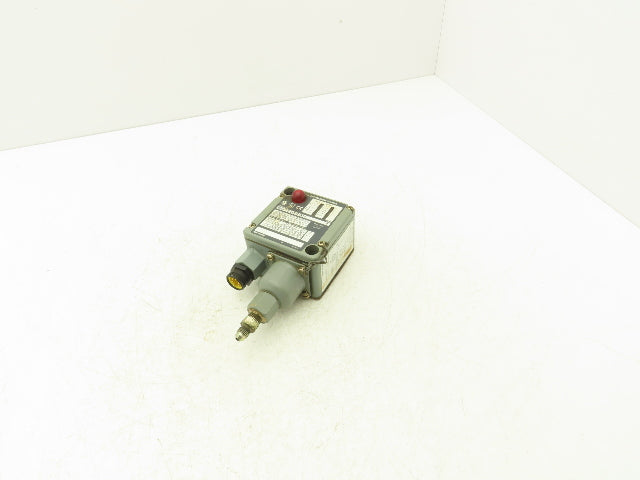 Allen Bradley 836T-T252JX121X15 Series A Pressure Control 3-15 PSI Differential