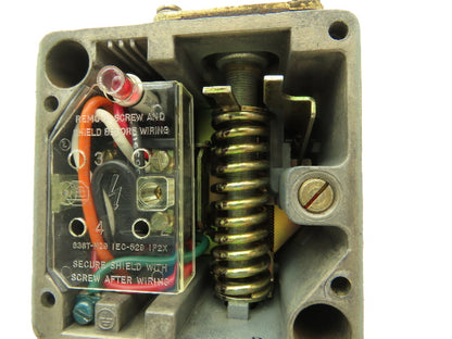 Allen Bradley 836T-T252JX121X15 Series A Pressure Control 3-15 PSI Differential