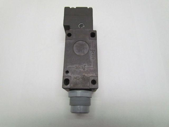Euchner NZ2VZ-528E Safety Switch NNB