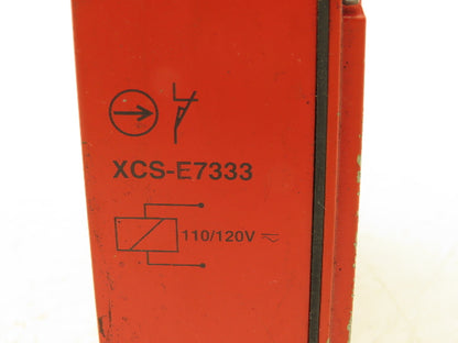 Telemecanique XCS-E7333 Interlock Safety Door Switch 120/240VAC W/Straight Latch