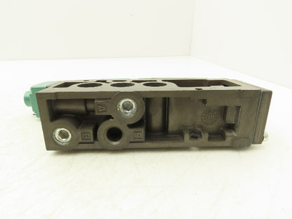 Numatics 082SS515M019M61 Pneumatic Dual Solenoid Valve 4/3 Way 150 PSI 24VDC