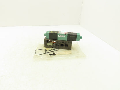 Numatics 082SS515M019M61 Pneumatic Dual Solenoid Valve 4/3 Way 150 PSI 24VDC