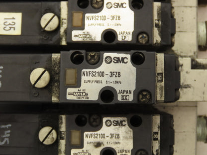SMC NVV5FS2-01T-111-02T  11-Station Pneumatic Solenoid Valve Manifold Assembly