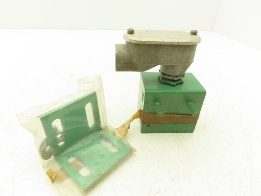 Peco C-3020 Solid State Proximity Sensor Cube