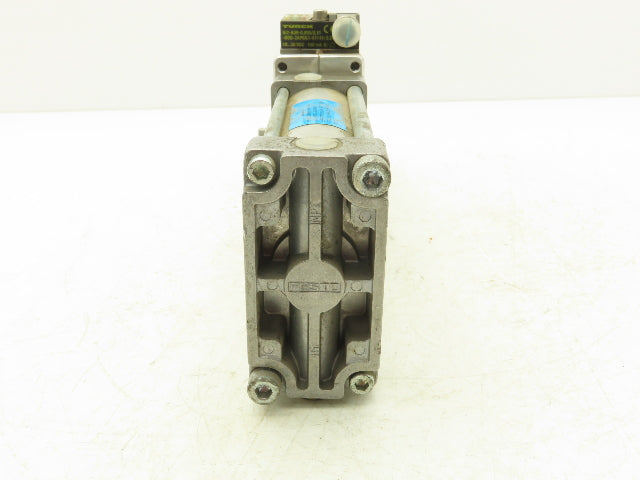 Destaco 82M-7L63C84-NA Pneumatic Power Clamp 7/8" Square Drive 15-120°