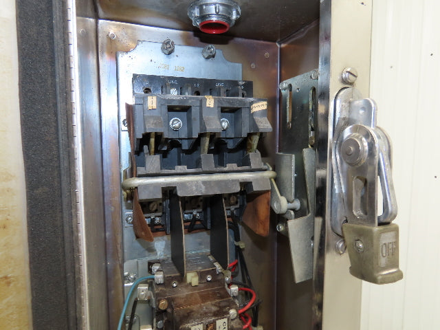 Cuttler Hammer Combination Motor Starter Fusible 5Hp 575V 3Ph 208V Coil SS