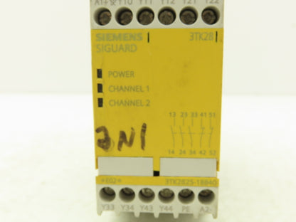 Siemens 3TK2825-1BB40 Sirius Safety Relay Control Unit Module Din Rail Mount