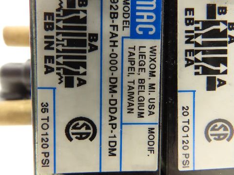 MAC 92 Series MAConnect 8-Station Pneumatic Solenoid Valve Manifold Assembly 24V