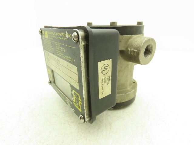 UFM 0010GM-4L-230V.9-0NR Flow Meter Monitor 1/2" NPT Port 10 GPM 3 Wire Switch
