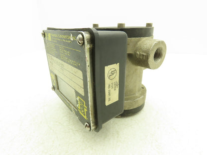 UFM 0010GM-4L-230V.9-0NR Flow Meter Monitor 1/2" NPT Port 10 GPM 3 Wire Switch