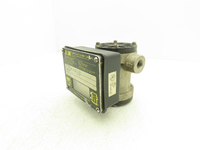UFM 0010GM-4L-230V.9-0NR Flow Meter Monitor 1/2" NPT Port 10 GPM 3 Wire Switch