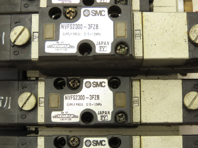 SMC NVV5FS2-01T-111-02T  11-Station Pneumatic Solenoid Valve Manifold Assembly