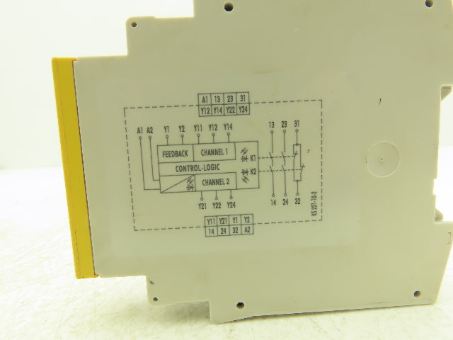 Schleicher SNZ 4052K Safety Relay 24VAC/24VDC 50/60Hz Response Time <50 ms