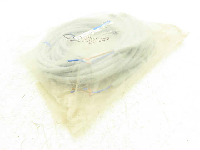 Omron XS2F-D421-GA0-A DC Power Cable M12 4-Pole Connector 2-Wire 5M Lot of 2